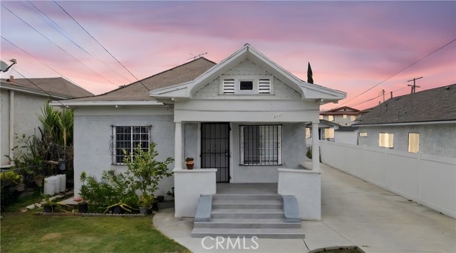 2040 Hancock Street, Los Angeles CA: https://media.crmls.org/medias/7578f4f7-81ef-4718-b05d-07d676d2c254.jpg