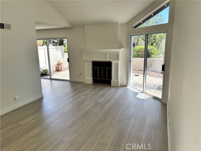 81 Stanford Court, Irvine CA: https://media.crmls.org/medias/7578f6ae-a9b2-436b-bea0-29a55eecbb98.jpg