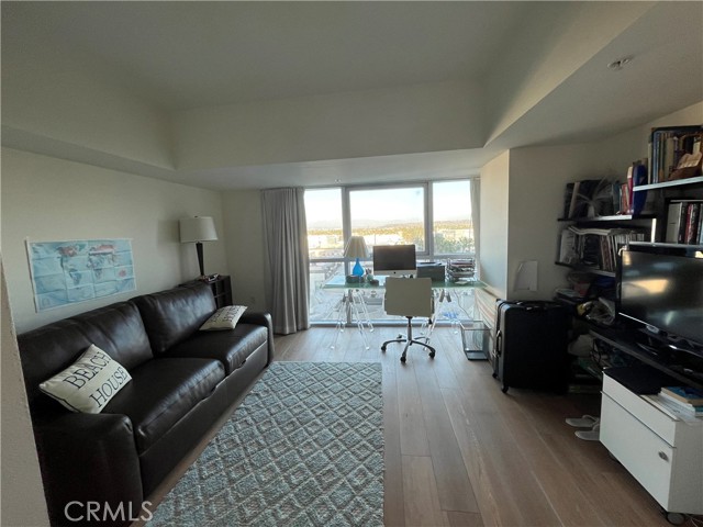 Detail Gallery Image 6 of 14 For 13700 Marina Pointe Dr #924,  Marina Del Rey,  CA 90292 - 2 Beds | 2/1 Baths