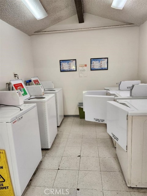 Detail Gallery Image 5 of 13 For 15116 S Raymond Ave #104,  Gardena,  CA 90247 - 2 Beds | 2 Baths