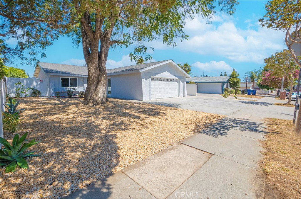 9938 Independence Avenue, Chatsworth, CA 91311
