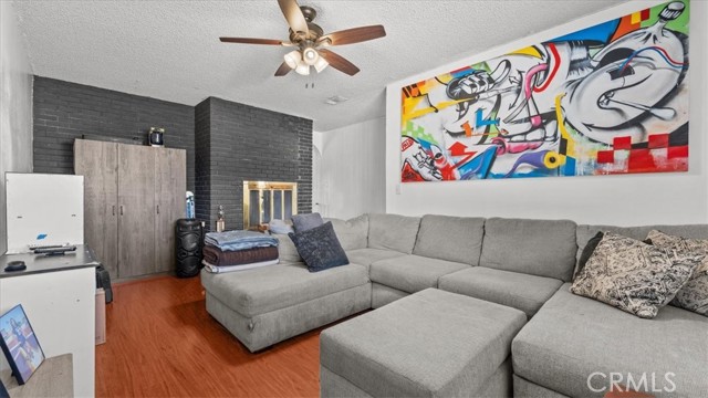 Detail Gallery Image 12 of 26 For 17547 Granada, Fontana,  CA 92335 - 3 Beds | 2 Baths