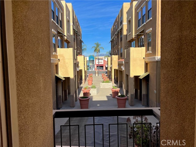 Detail Gallery Image 1 of 1 For 28 S 5th St #D,  Alhambra,  CA 91801 - 2 Beds | 2/2 Baths
