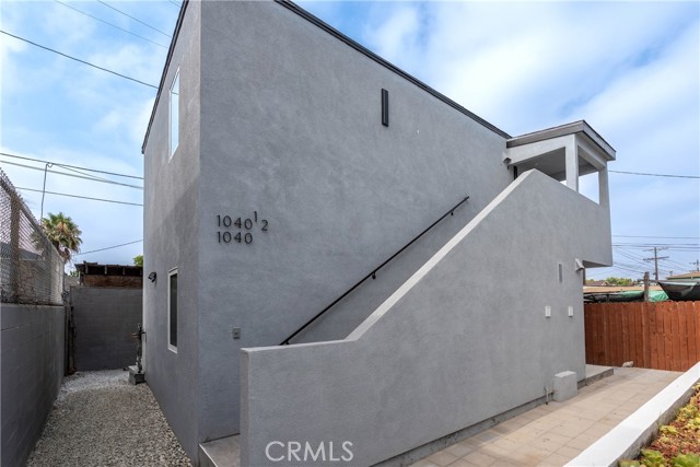 1038 E 53rd Street, Los Angeles CA: https://media.crmls.org/medias/757b88e5-02dc-41b7-9c5e-a3d5a199c938.jpg