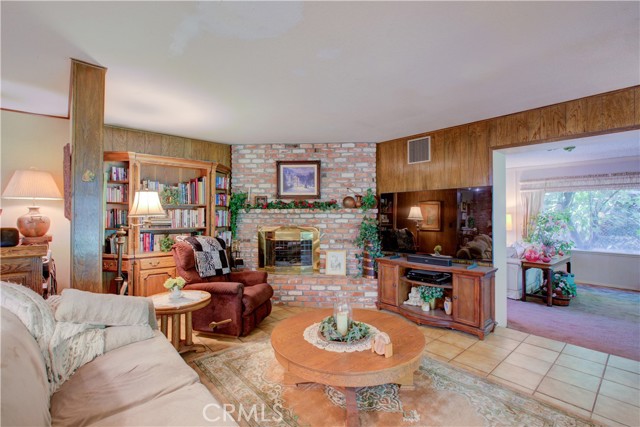 2341 Village Circle Drive, Atwater CA: https://media.crmls.org/medias/757bb0e1-0587-430b-8308-77cf36edb124.jpg