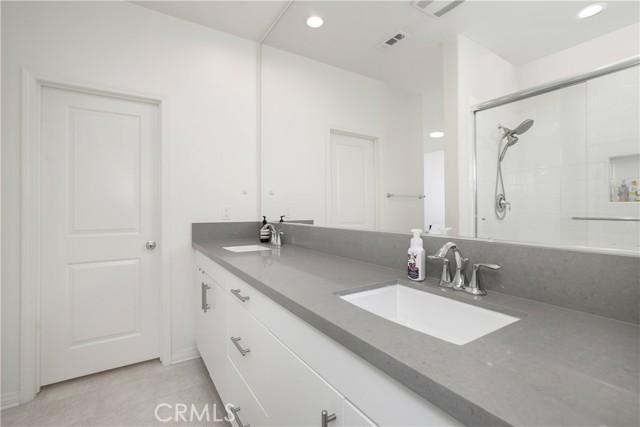 Detail Gallery Image 19 of 32 For 281 N Mar Vista Ave #8,  Pasadena,  CA 91106 - 3 Beds | 3/1 Baths