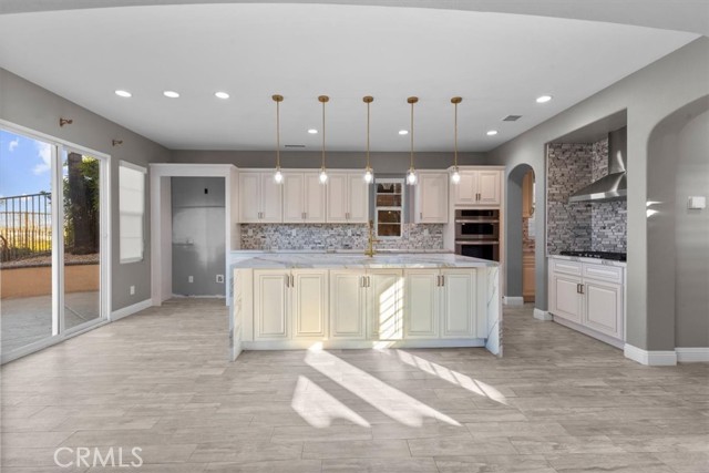 Detail Gallery Image 23 of 54 For 4332 Cantada, Corona,  CA 92883 - 4 Beds | 4/1 Baths