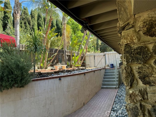 Detail Gallery Image 11 of 65 For 4215 Saltillo St, Woodland Hills,  CA 91364 - 3 Beds | 2/1 Baths