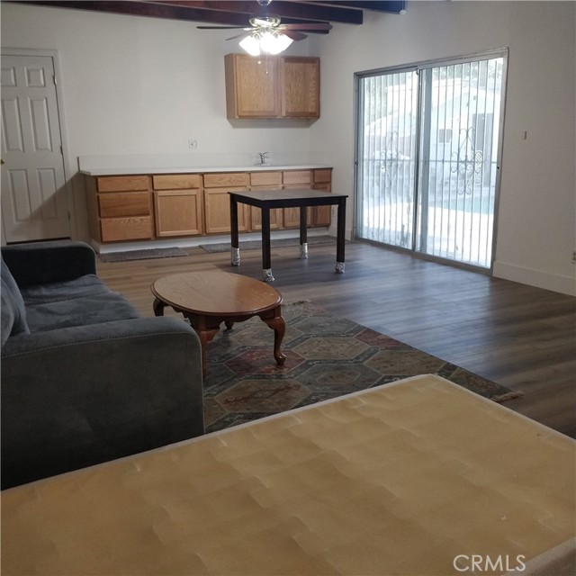 19144 Erwin Street, Tarzana (los Angeles), CA, 91335 19144 Erwin Street, Tarzana (los Angeles), CA, 91335