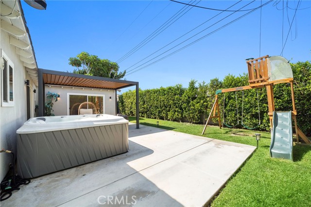 Detail Gallery Image 35 of 49 For 4951 Maui Cir, Huntington Beach,  CA 92649 - 4 Beds | 2 Baths