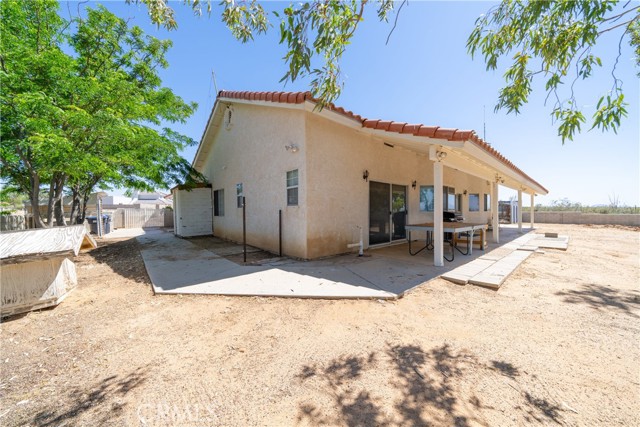 17157 Hacienda Boulevard, California City CA: https://media.crmls.org/medias/757f87db-26fc-4c3f-8d5c-ad5ae68cca67.jpg