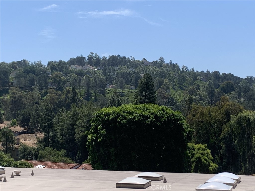 https://media.crmls.org/medias/757fabd6-dfc8-433e-8f94-ab0919c4dbf2.jpg?preset=X-Large