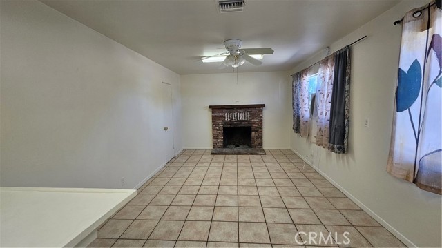 Detail Gallery Image 4 of 12 For 38519 21st St, Palmdale,  CA 93550 - 4 Beds | 2 Baths