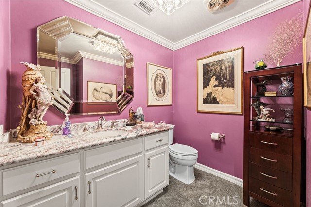 Detail Gallery Image 20 of 46 For 4960 Densmore Ave, Encino,  CA 91436 - 5 Beds | 5/2 Baths