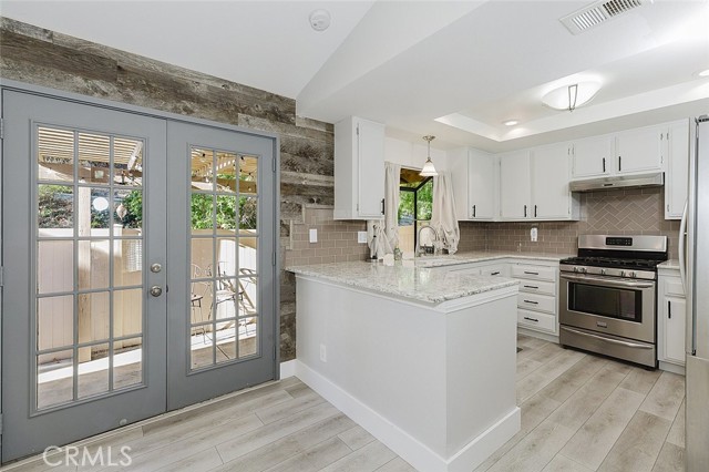 Detail Gallery Image 21 of 61 For 20055 Avenue of the Oaks #220,  Newhall,  CA 91321 - 3 Beds | 2 Baths