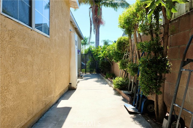Detail Gallery Image 30 of 32 For 8331 Vista Del Rosa St, Downey,  CA 90240 - 3 Beds | 2 Baths