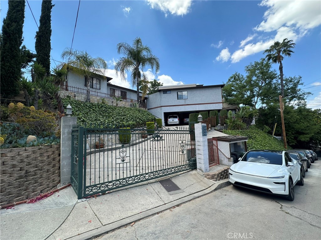 2260 Cazador Drive