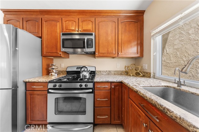 54 Kazan Street, Irvine CA: https://media.crmls.org/medias/7581877d-a94e-4e9b-b757-3f0841e47559.jpg