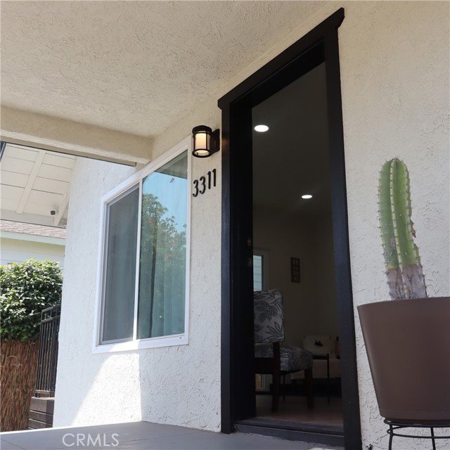 3311 E 4th Street, Los Angeles CA: https://media.crmls.org/medias/75828b50-7526-495b-9588-66625b378043.jpg