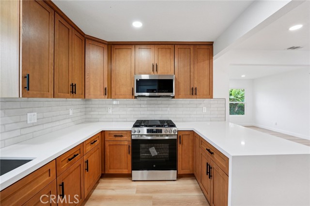 Detail Gallery Image 11 of 32 For 1634 Turrill, San Bernardino,  CA 92411 - 3 Beds | 3 Baths