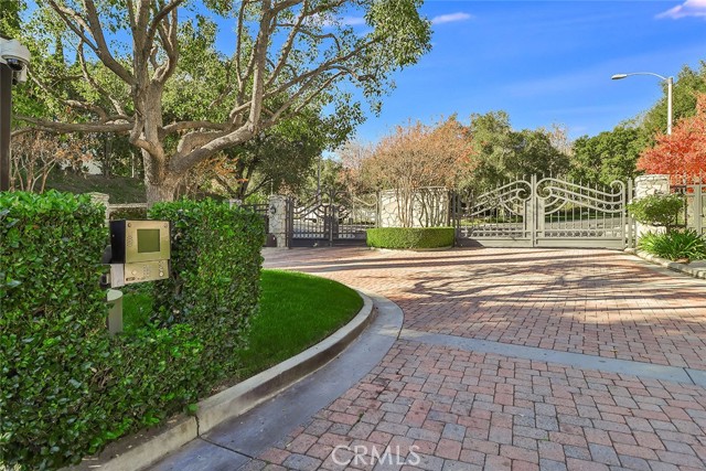 3966 Leighton Point Rd., Calabasas CA: https://media.crmls.org/medias/7583f73e-0906-456c-bb45-648ad98f2114.jpg