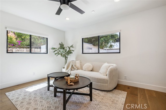6521 Homewood Avenue, Los Angeles CA: https://media.crmls.org/medias/758408d6-1c10-4e4a-a98e-21dc171d7065.jpg