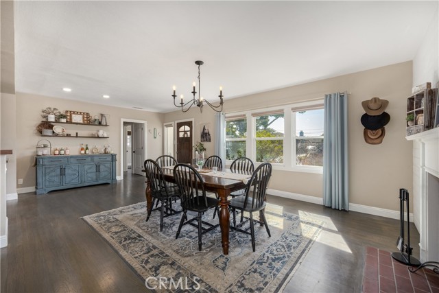 Detail Gallery Image 6 of 72 For 2731 N Rutgers Ave, Long Beach,  CA 90815 - 3 Beds | 2 Baths