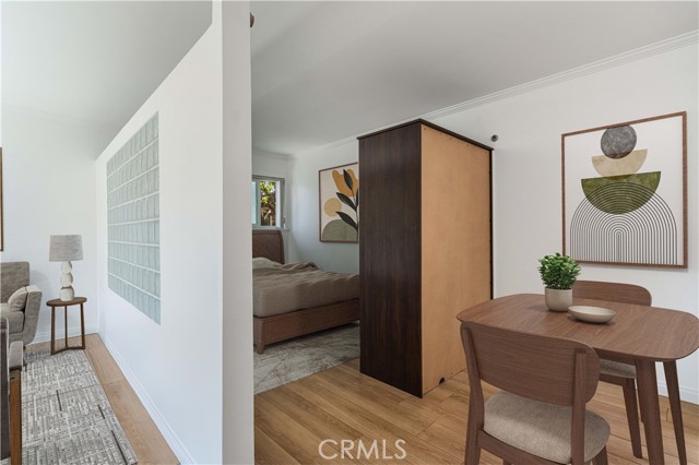 11138 Aqua Vista Street, Studio City CA: https://media.crmls.org/medias/75850b4c-26ea-4107-9faa-a5917fec607d.jpg