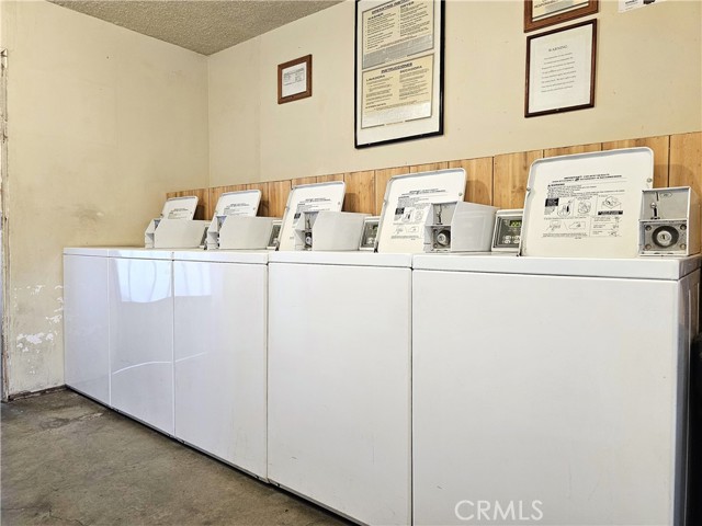 Image 13 of 38 For 9116 Palm Street