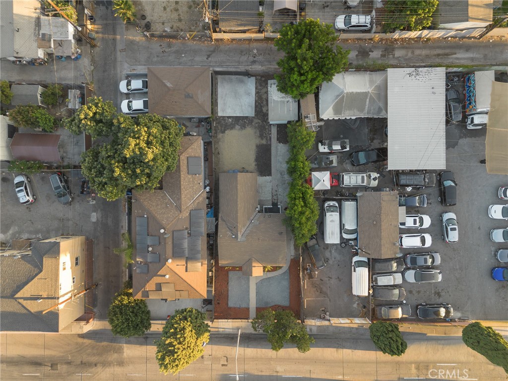https://media.crmls.org/medias/75867110-7f98-44e2-aea7-89bd1f868393.jpg?preset=X-Large
