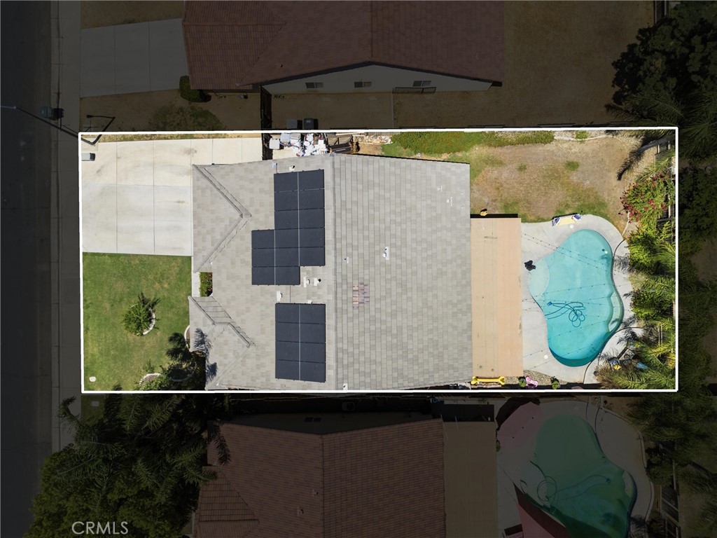 https://media.crmls.org/medias/7586e869-dd5a-429f-ba74-c43480e9c391.jpg?preset=X-Large