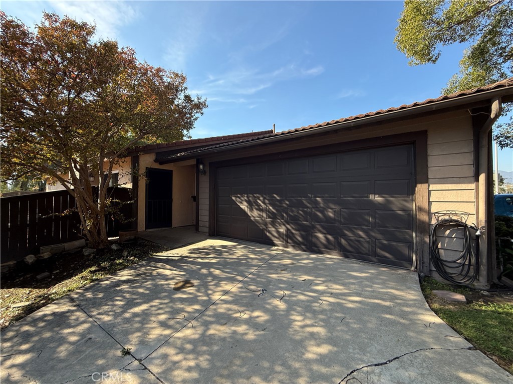 1827 N Solano Avenue #33