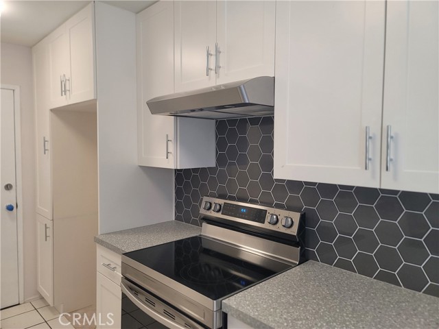 Detail Gallery Image 5 of 40 For 5301 Balboa Bld #E11,  Encino,  CA 91316 - 2 Beds | 2 Baths