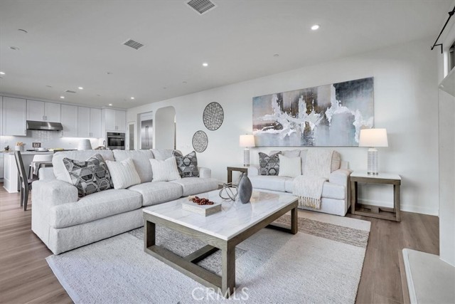 Detail Gallery Image 18 of 57 For 114 Bouquet, Irvine,  CA 92618 - 4 Beds | 2/1 Baths