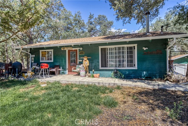 Detail Gallery Image 1 of 42 For 9303 Stagecoach Ln, Lower Lake,  CA 95457 - 4 Beds | 2 Baths