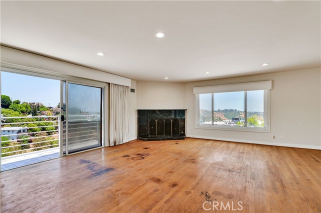 728 Quail Drive, Los Angeles CA: https://media.crmls.org/medias/75883e53-956d-4c12-90c1-49530c85b669.jpg
