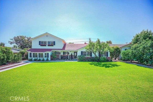 1375 N Euclid Avenue, Upland CA: https://media.crmls.org/medias/7589b1f5-5cbd-4cdd-9017-6be8e87a25e9.jpg