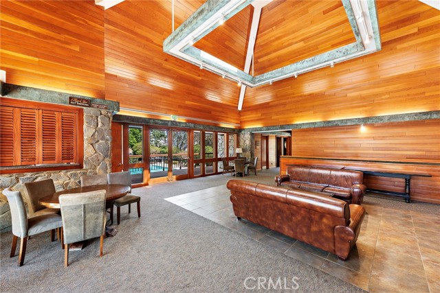 10212 St Cloud, North Tustin CA: https://media.crmls.org/medias/758a41a4-7dd2-43a6-a7e4-346686c7386b.jpg