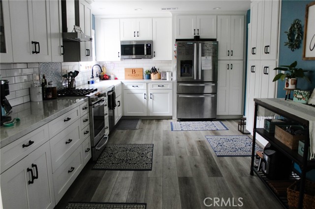 105 S Kingsley Street, Anaheim CA: https://media.crmls.org/medias/758a705a-564d-4e89-88fc-863371b66cac.jpg