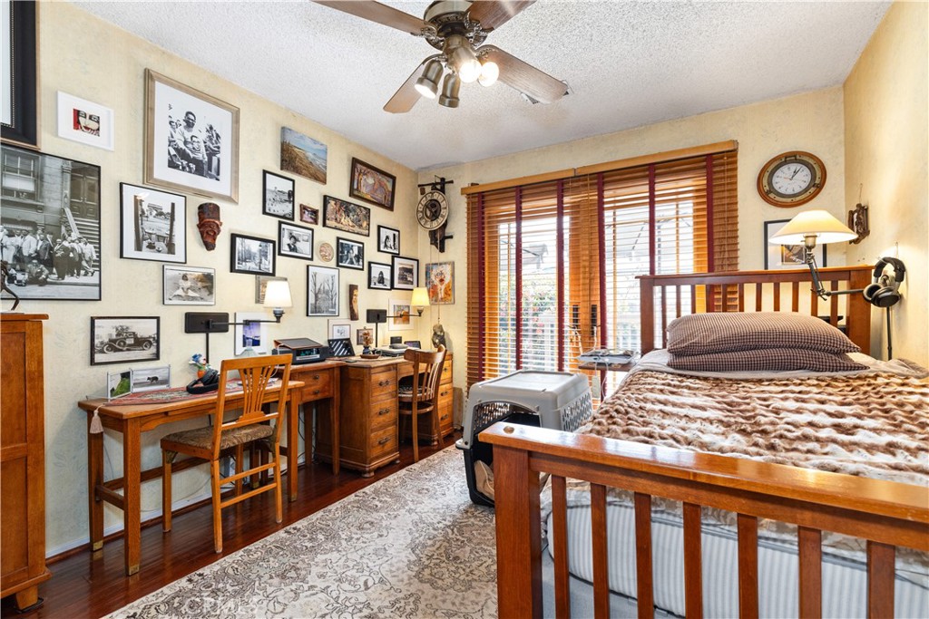 https://media.crmls.org/medias/758b111f-40b1-4009-b3bb-15ae91aa53c4.jpg?preset=X-Large