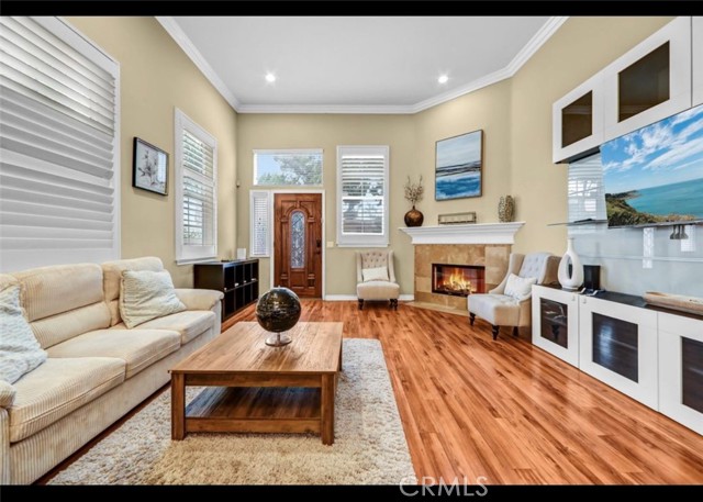 Detail Gallery Image 6 of 28 For 5517 Welland Ave Unit E,  Temple City,  CA 91780 - 3 Beds | 3 Baths