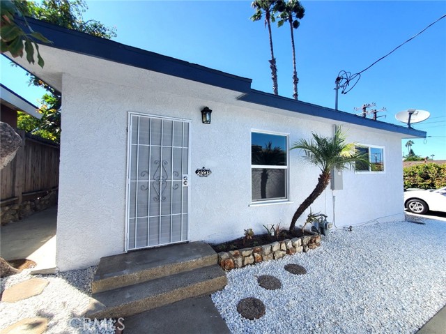 Detail Gallery Image 2 of 21 For 25913 Hillworth Ave, Lomita,  CA 90717 - 2 Beds | 1 Baths