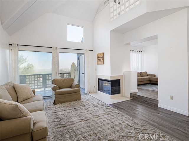Detail Gallery Image 5 of 45 For 1450 Brett #305,  San Pedro,  CA 90732 - 2 Beds | 2 Baths