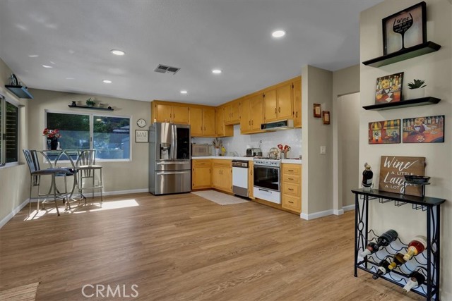 33230 Hollister, Lake Elsinore CA: https://media.crmls.org/medias/758cfdb9-4e37-4783-ab2d-1e8180a56b9c.jpg