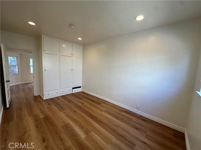 408 8th Street, Huntington Beach CA: https://media.crmls.org/medias/758d5ddc-a2fc-44bf-b8da-e36b101e49eb.jpg