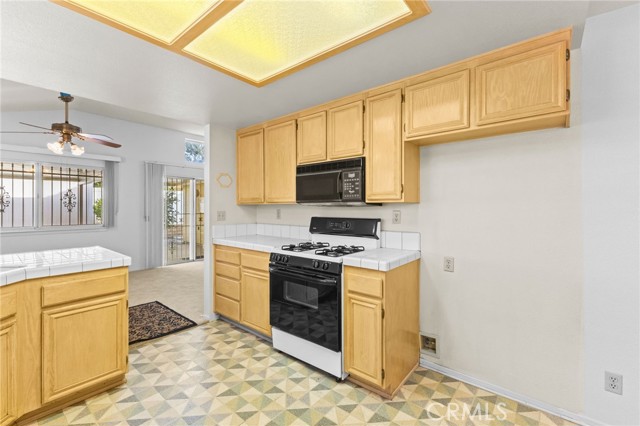 Detail Gallery Image 19 of 45 For 2616 La Paz Ave, Hemet,  CA 92545 - 3 Beds | 2 Baths