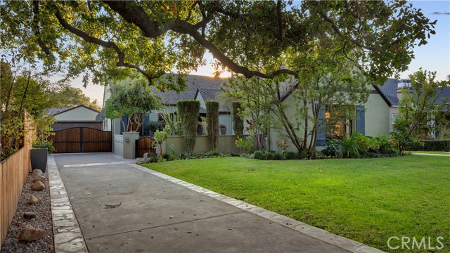 Detail Gallery Image 7 of 70 For 2510 N Park Bld, Santa Ana,  CA 92706 - 4 Beds | 2/1 Baths