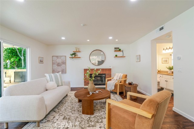 Detail Gallery Image 9 of 31 For 31256 Quail Valley Rd, Castaic,  CA 91384 - 3 Beds | 3 Baths