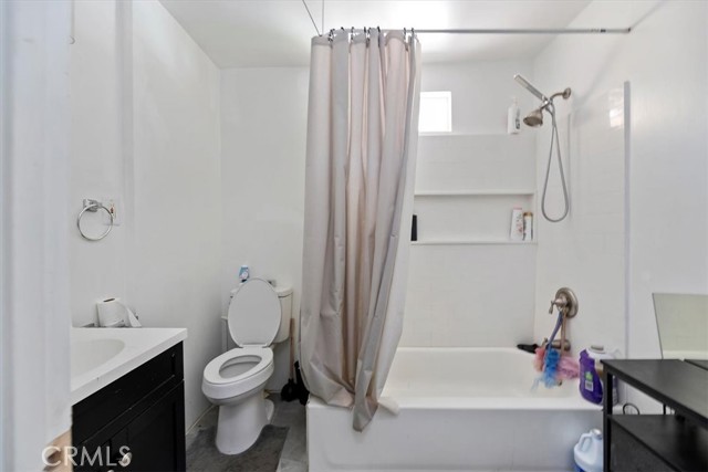 1218 S Sultana Avenue, Ontario CA: https://media.crmls.org/medias/758f7f89-15d9-410c-a391-c8178dd55f2a.jpg