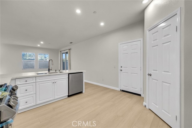 Detail Gallery Image 9 of 30 For 5001 S Centennial, Ontario,  CA 91762 - 5 Beds | 3/1 Baths